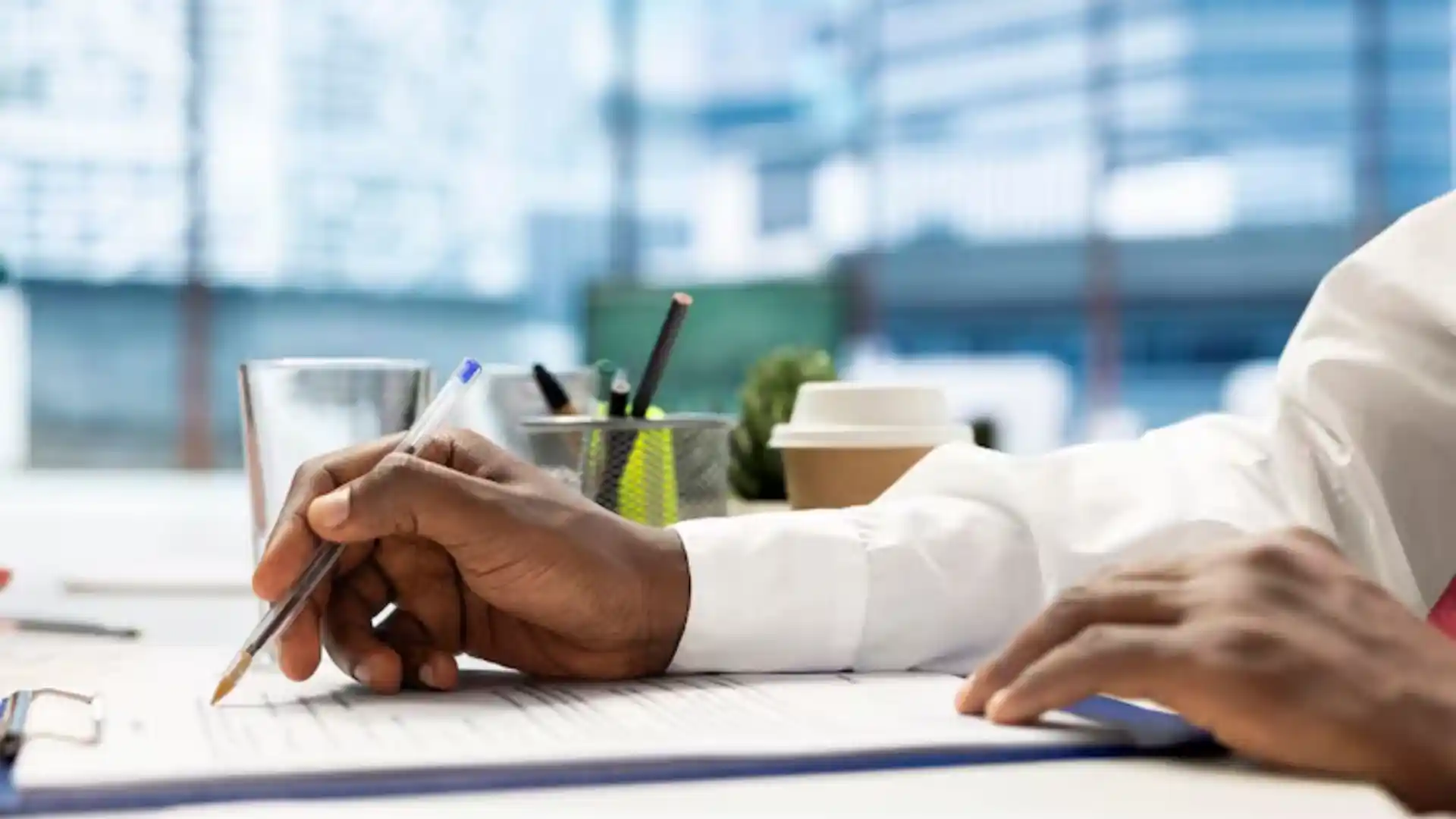 Image: signing a commercial contract